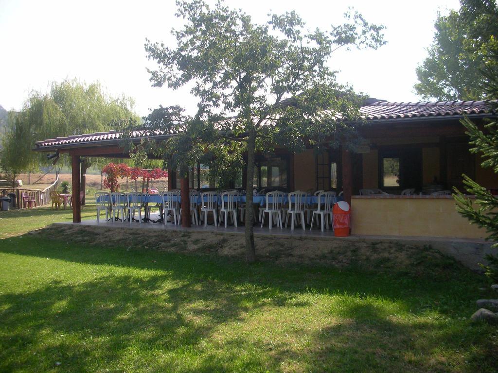 Cascina Beneficio Villa Castelnuovo Bormida Bagian luar foto
