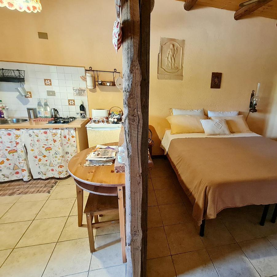 Cascina Beneficio Villa Castelnuovo Bormida Bagian luar foto