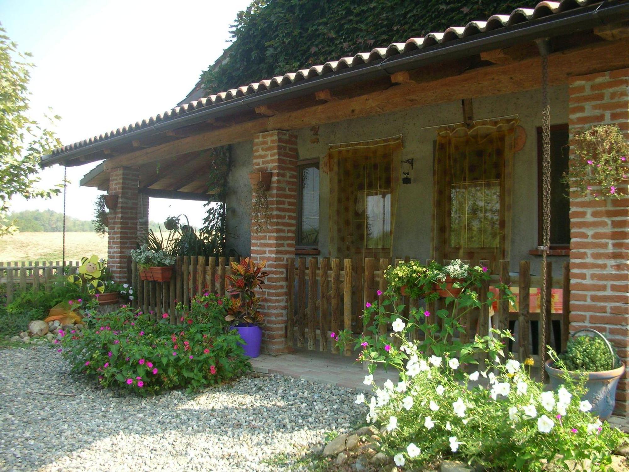Cascina Beneficio Villa Castelnuovo Bormida Bagian luar foto